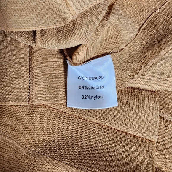 Aleeza Paris Pleated Wonder Skirt Nugget XS (Retails $109) - Picture 6 of 8